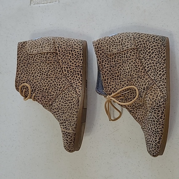 Toms Leopard Print Women's Ankle Boots size 8 - Picture 3 of 9